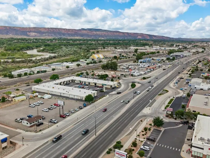 Established Restaurant Opportunity in High-visibility Cottonwood Mall, Grand Junction