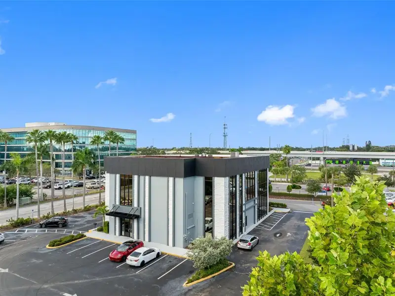 Premium Corporate Office Space with Helipad on U.s. 19 N, Clearwater