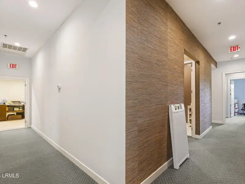 Multi-use Building with Long-term Tenant and Warehouse/office Space in Prime Location