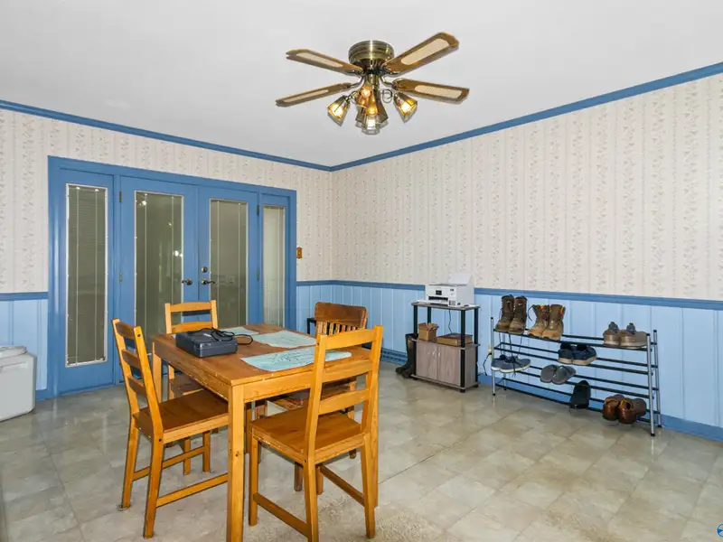 Versatile 2000 Sqft Home on 1.40 Acres in High-growth Huntsville Area