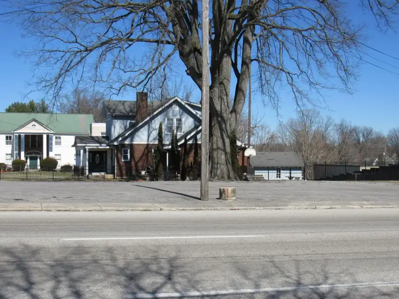Commercial Investment Opportunity in Historic Mcminnville: Dual Buildings with High Visibility and Parking