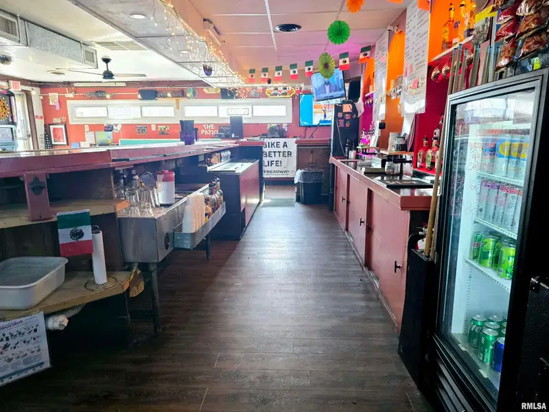 Established Bar and Grill with Outdoor Stage in Prime Location Near Factories