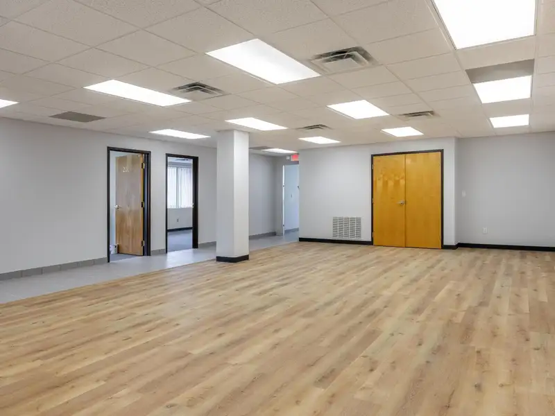 Cleveland, Tn Office Suites for Lease - Newly Remodeled, 2,400 & 2,164 Sq Ft