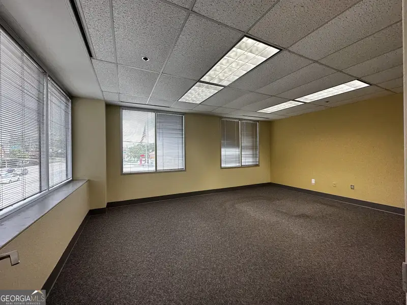 Spacious 4400 Sq Ft Office Space with Utilities Included