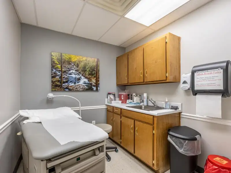 Medical Office Space for Lease in Cleveland, Tn – 12 Exam Rooms and Additional Features