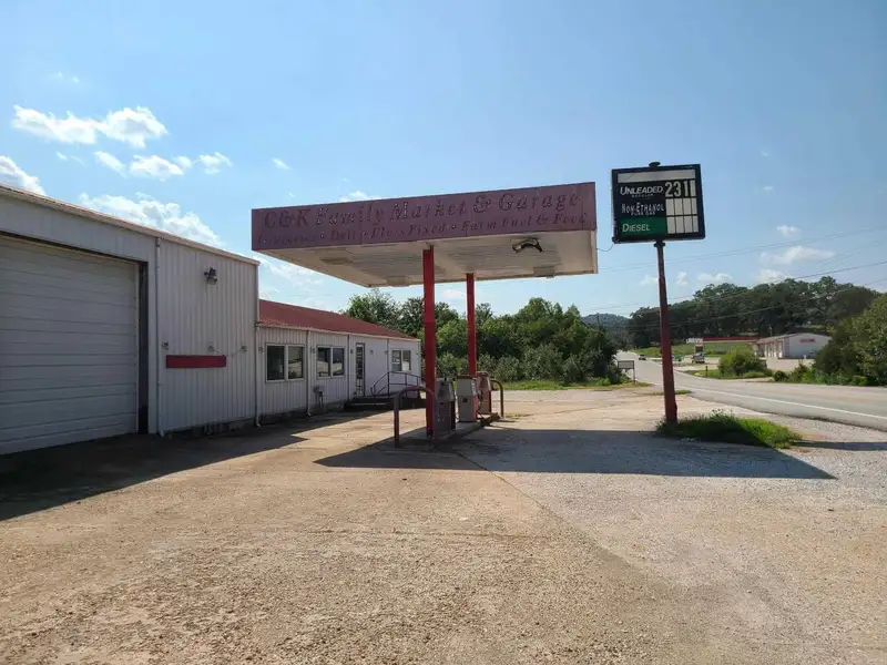 Commercial Property with Highway Frontage, Multiple Buildings, and 6 Acres in St. Joe