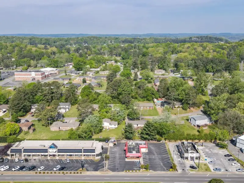 Prime Commercial Restaurant Space in High-traffic Location, 2915 Sq. Ft.