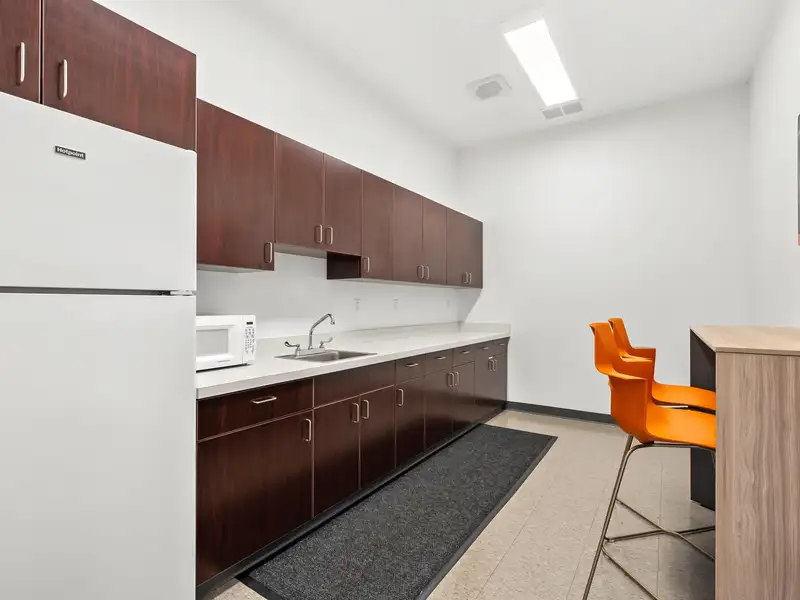 Modern Office Space for Lease in Lakeview District, Battle Creek with High Visibility