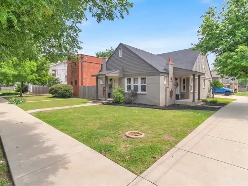 Renovated Investment Complex with 10 Units Near Plaza District, Oklahoma City
