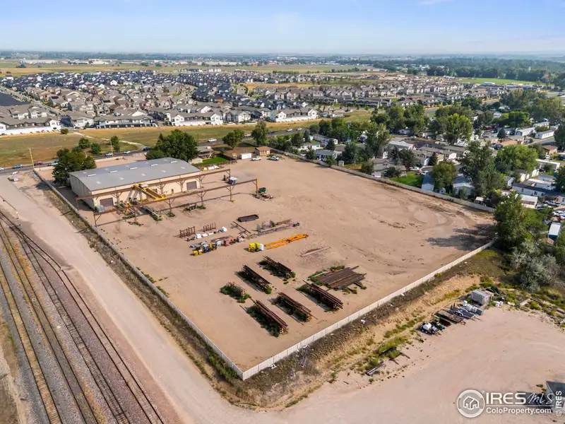 Industrial Building with Cranes on 6 Acres - 17,332 Sq Ft in Steel Fabrication Area