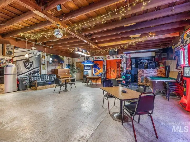 Updated Tavern with Liquor License in Historic Downtown Weiser