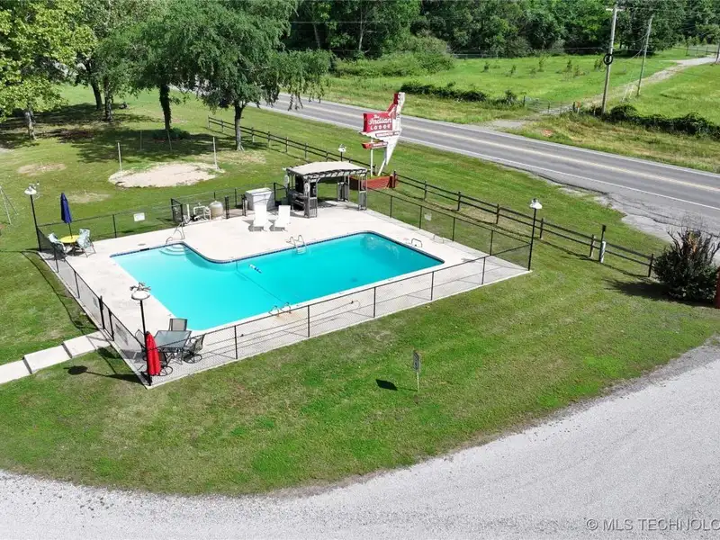 Historic 25-unit Resort on Hwy 51 Near Lake Fort Gibson, Wagoner, Oklahoma