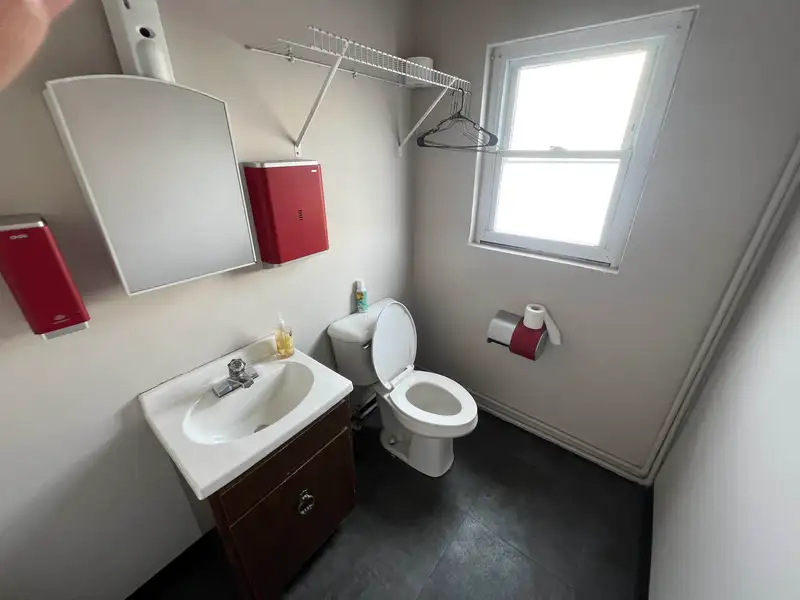 Mixed-use Property with Commercial Space and Apartment for Lease in Prime Location