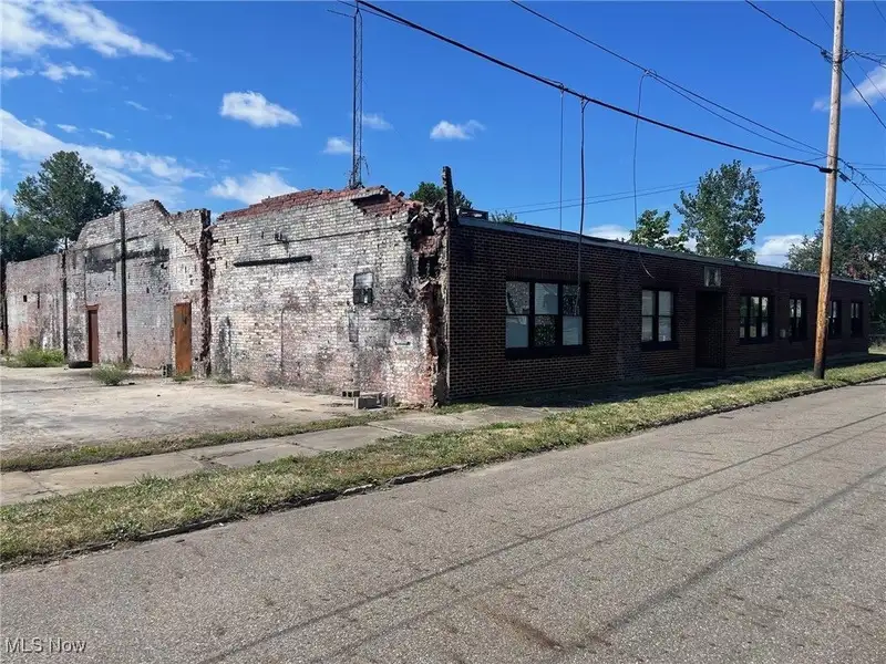 4 Acres of I-2 Heavy Industrial Land with 3,700 Sf Office Building