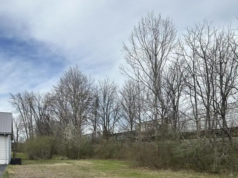 Versatile Commercial Building with Office and Warehouse Space in Corbin, Ky