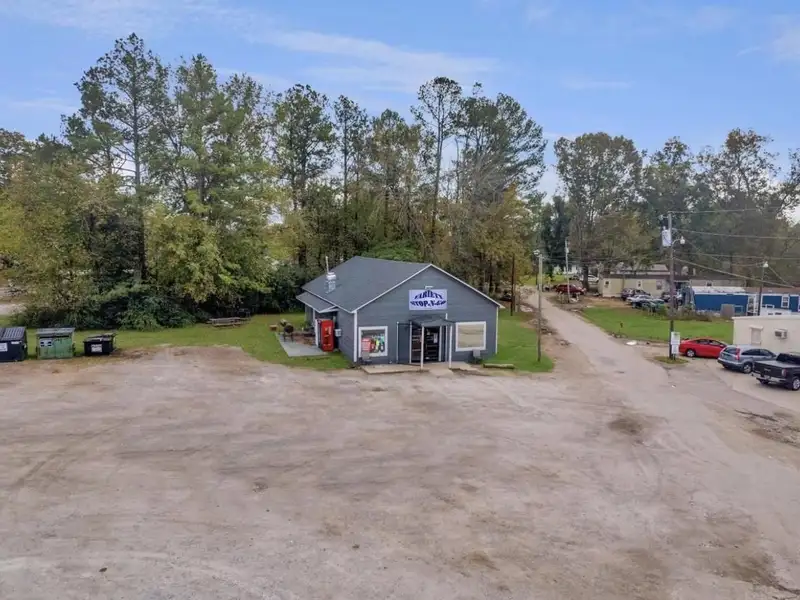 Established C-store in Stanton, Prime Location Near Ford's Blue Oval City