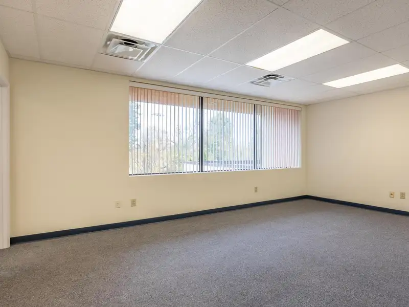 Cleveland, Tn Office Suites for Lease - Newly Remodeled, 2,400 & 2,164 Sq Ft