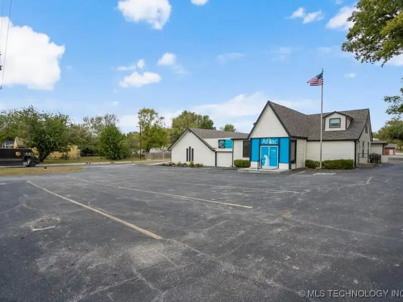 Versatile Event Center and Office Building with Conference Rooms in Prime Location