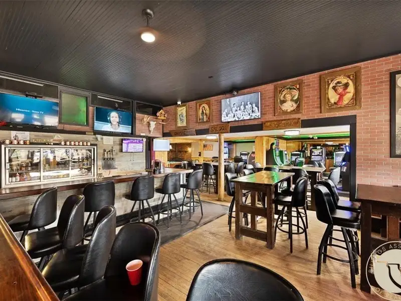 Renovated Saloon with Licenses Near Red Lodge and Beartooth Highway, Includes Living Space