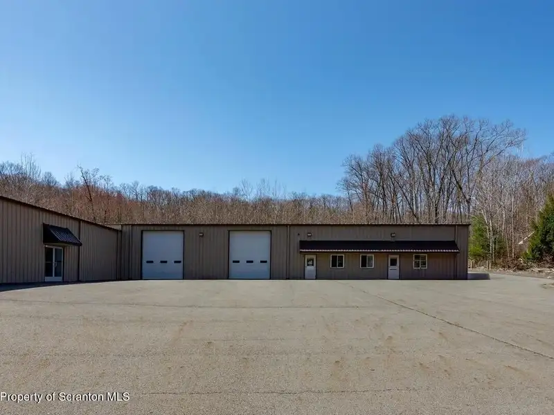 Warehouse Building with 10,000 Sq Ft Space on Purdytown Turnpike