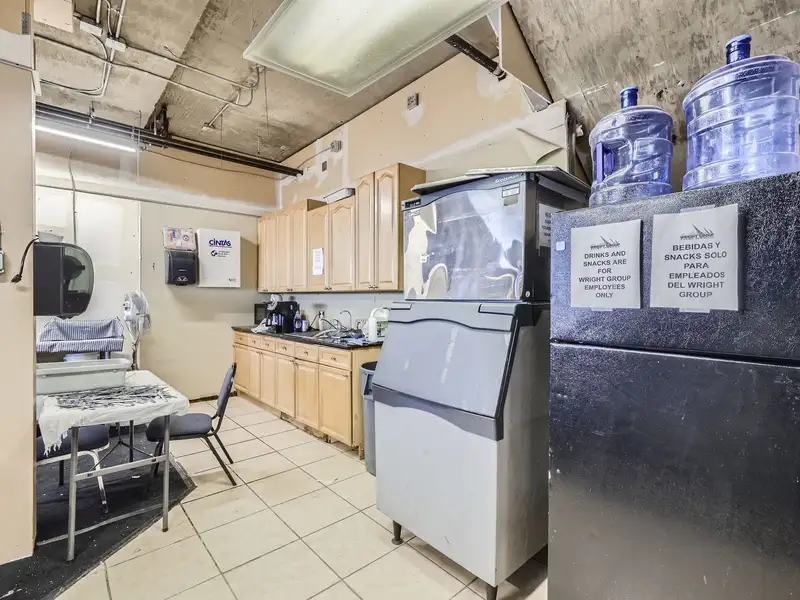 Modern Office/warehouse for Lease in Prime Golden Location with Outdoor Patio and Flexible Layout