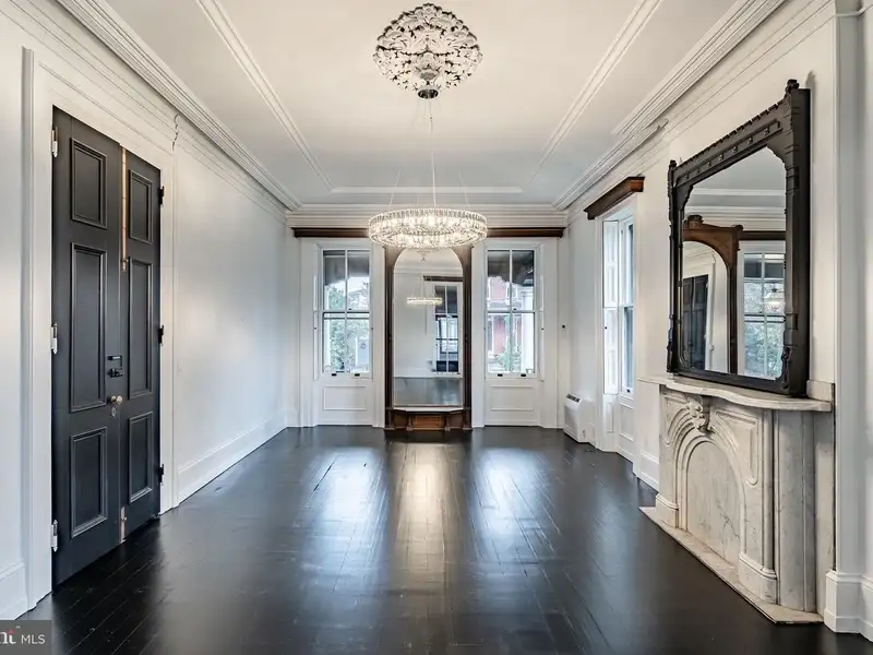 Fully Renovated 6-unit Apartment Building in Downtown West Chester, Pa