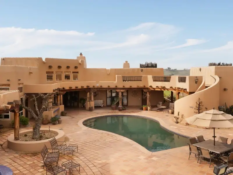 Luxury Estate with Stunning Views, Pool, Wine Cellar, and Extensive Amenities in Friant