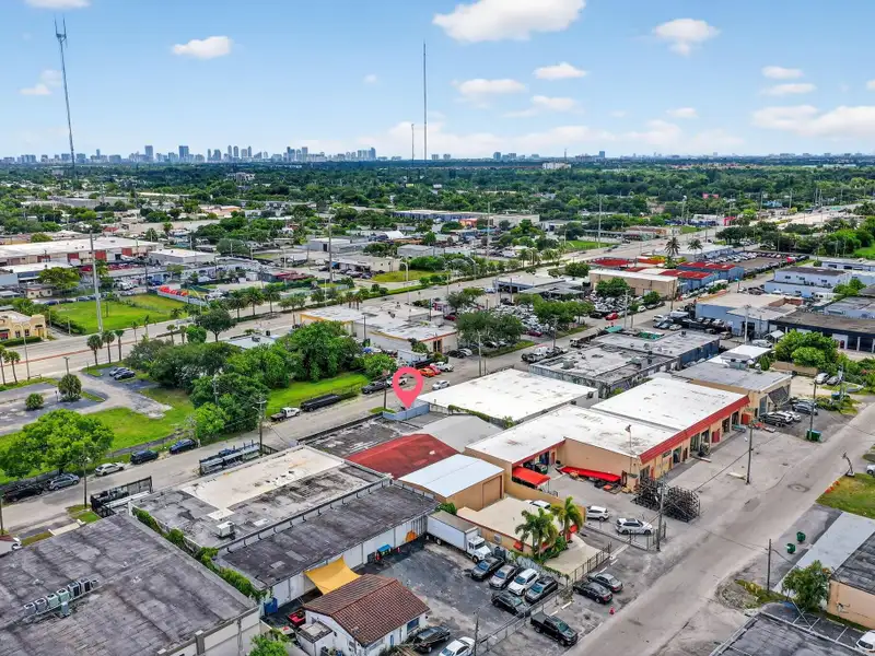 Recently Renovated 2,741 Sf Building Near I-95 with Flexible Use Options