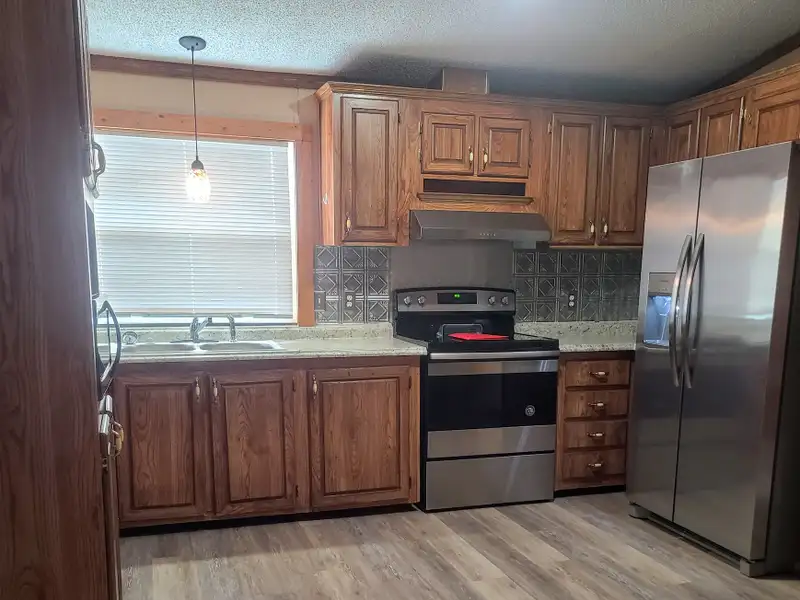 Income-producing Duplex in Ingram, Tx with Positive Cash Flow and Privacy Fencing