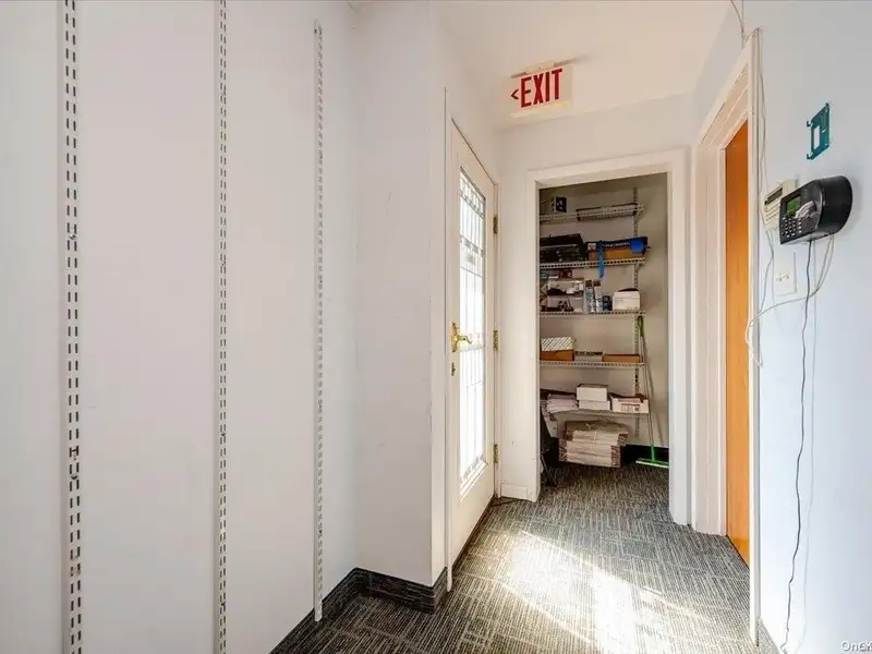 Renovated Office Space Adjacent to Good Samaritan Hospital, 3,606 Sq Ft Total