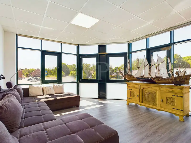 Spacious Medical Practice Space with Private Area in Convenient Location, 253 Sqm