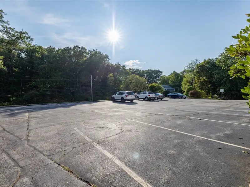 4th Floor Office Space for Sale in North Andover with Prime Visibility and Natural Light