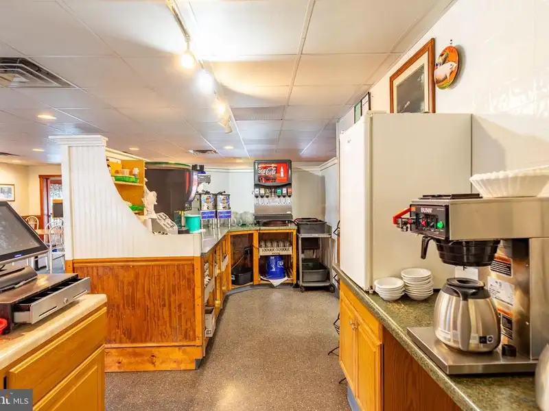 Established Restaurant with Commercial Kitchen and 120+ Seating in Hardy County