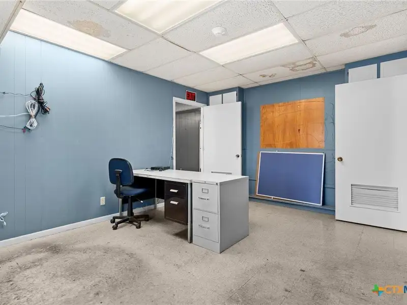 High-visibility Industrial Property with Multiple Access Points in Killeen Area
