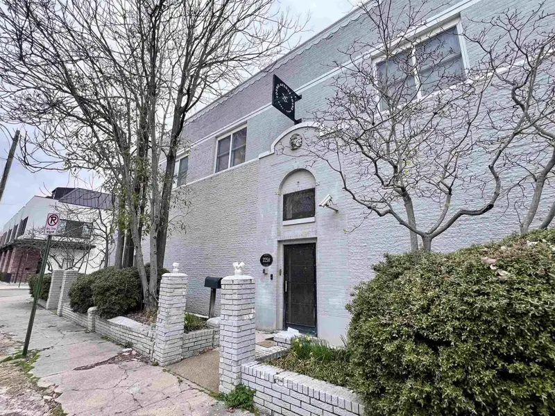 Renovated Memphis Recording Studio with Artist Apartments and Short-term Rental Potential