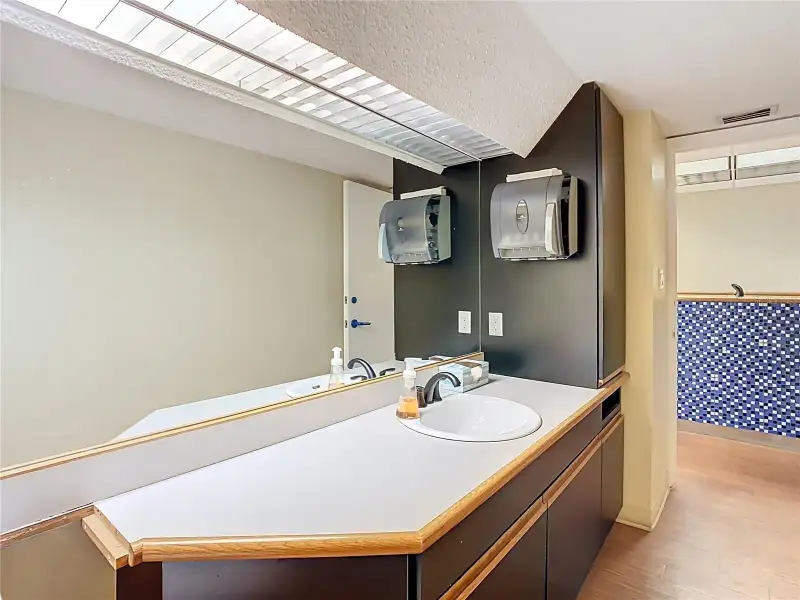 Prime 1,472 Sq. Ft. Office Condo on Busy Tampa Road with Conference Room