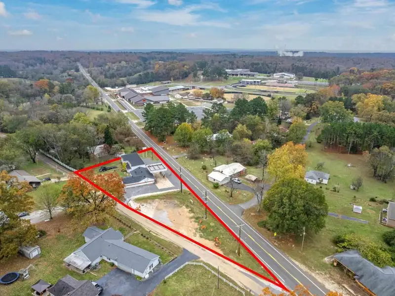 Commercial Property with 2 Buildings and Highway Frontage in Magnet Cove