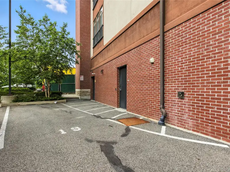 Premier Retail Space for Lease in Downtown Tuckahoe, Across from Metro-north Station