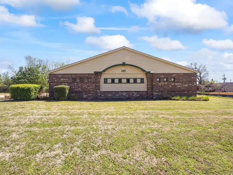 Versatile 2,752 Sq Ft Office Building in Central Rogers with Five Private Offices