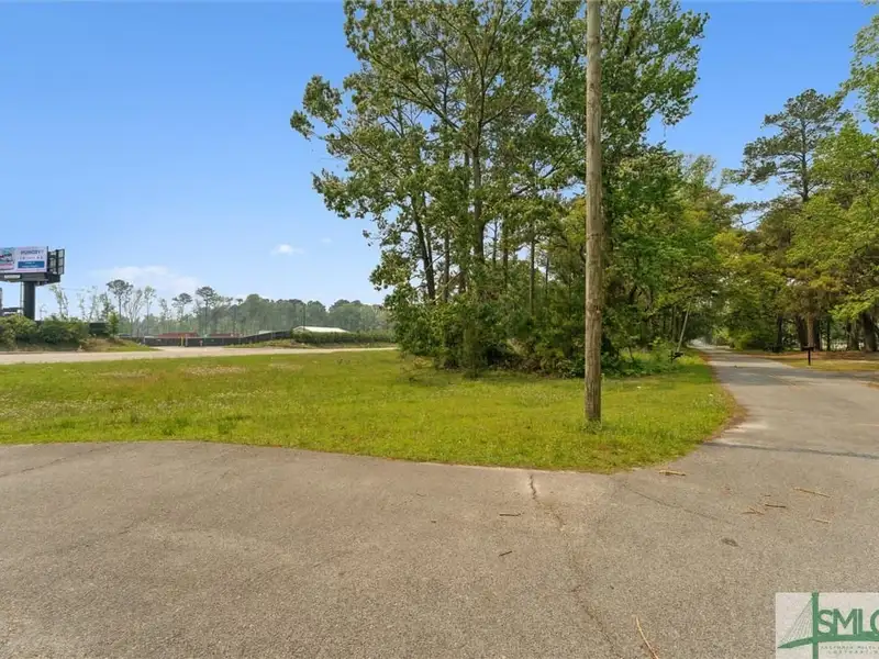 1.03 Acre C-1 Zoned Development Lot on Ogeechee Rd, High Visibility Location