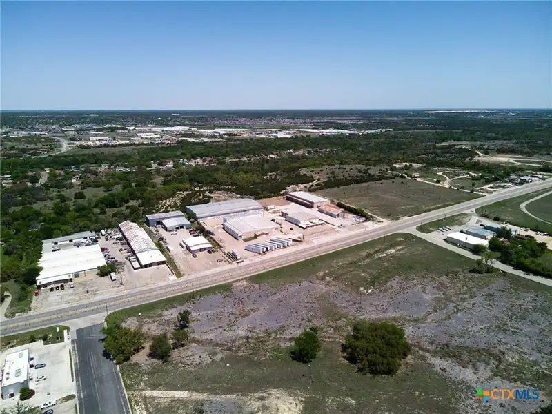 High-visibility Industrial Property with Multiple Access Points in Killeen Area
