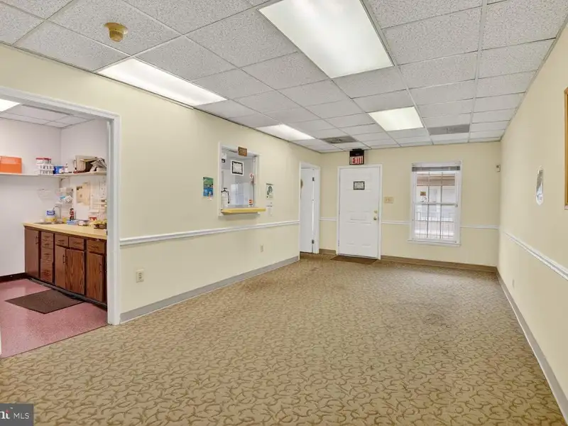 Affordable Office Suites Near Joint Base Andrews - Dual Suites with Separate Entrances