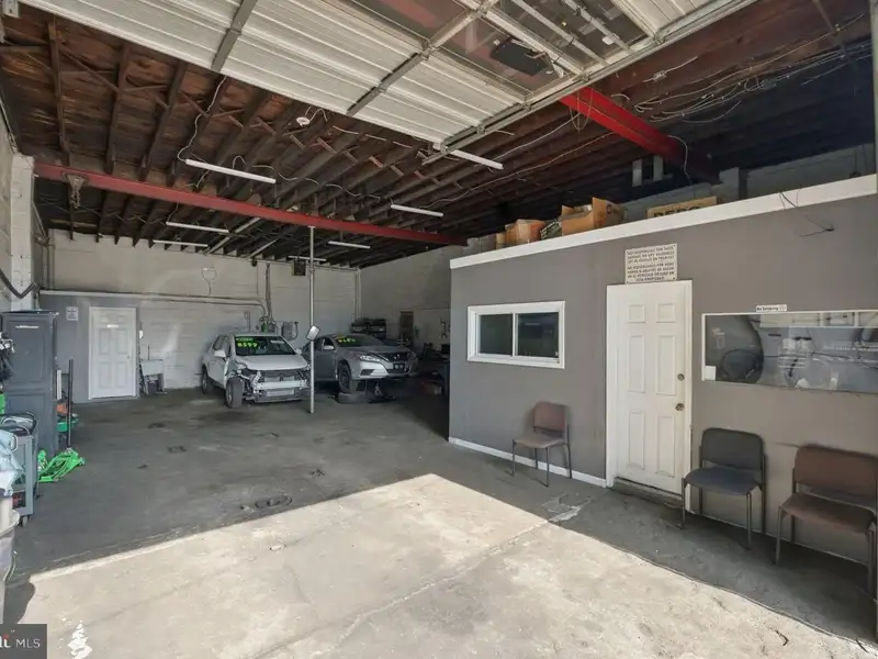 Established Auto Business and Commercial Property in Highlandtown with Turnkey Setup