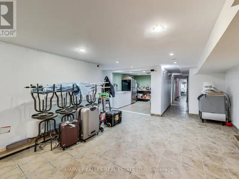Renovated Commercial Property with Restaurant and Two Apartments in the Junction