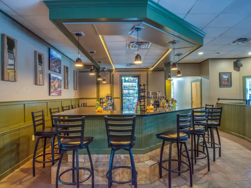 Newly Renovated Pizza and Italian Restaurant on Busy Highway with River Views