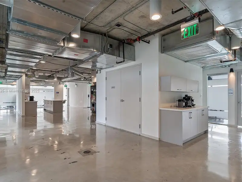 Professional Office Space for Rent - 58 Sf, 10th Floor Near I-95 & Brickell