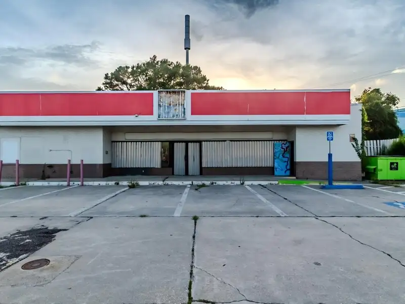 Investment Opportunity: Former Convenience Store with Vision Center in High Traffic Area