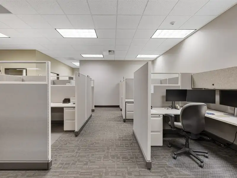 Versatile Office Building with Dual Tenant Configuration in Prime Location