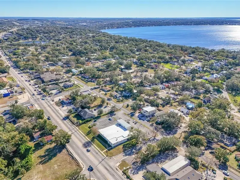 Medical Office Building for Sale in Prime Clermont Location with Ample Parking