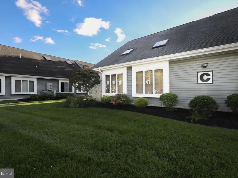 Bi-level Office Condo in Washington Township Professional Campus, Turnersville, Nj